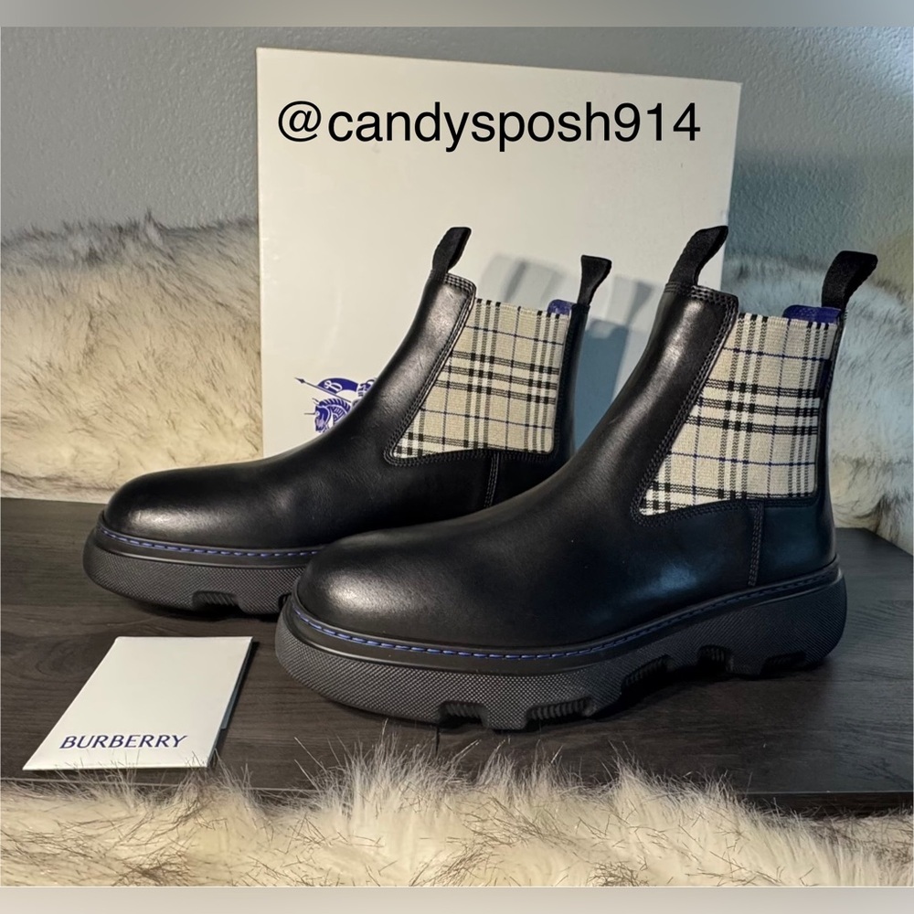 💰⬇️BURBERRY Black Leather Chelsea Boot with Blue Plaid Accent Men’s EU 45 - Picture 4 of 16